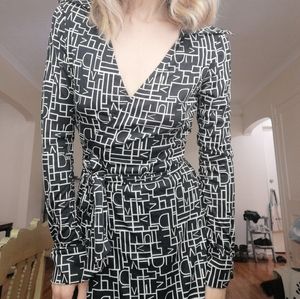Diane Von Furstenberg wrap dress, logo, black and white pattern size 6